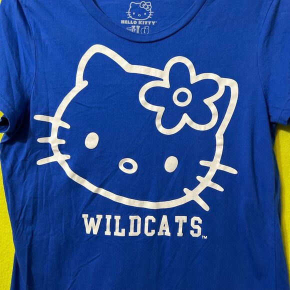 Sanrio Hello Kitty Wildcats Tee UK University of Kentucky L Blue - Picture 2 of 4